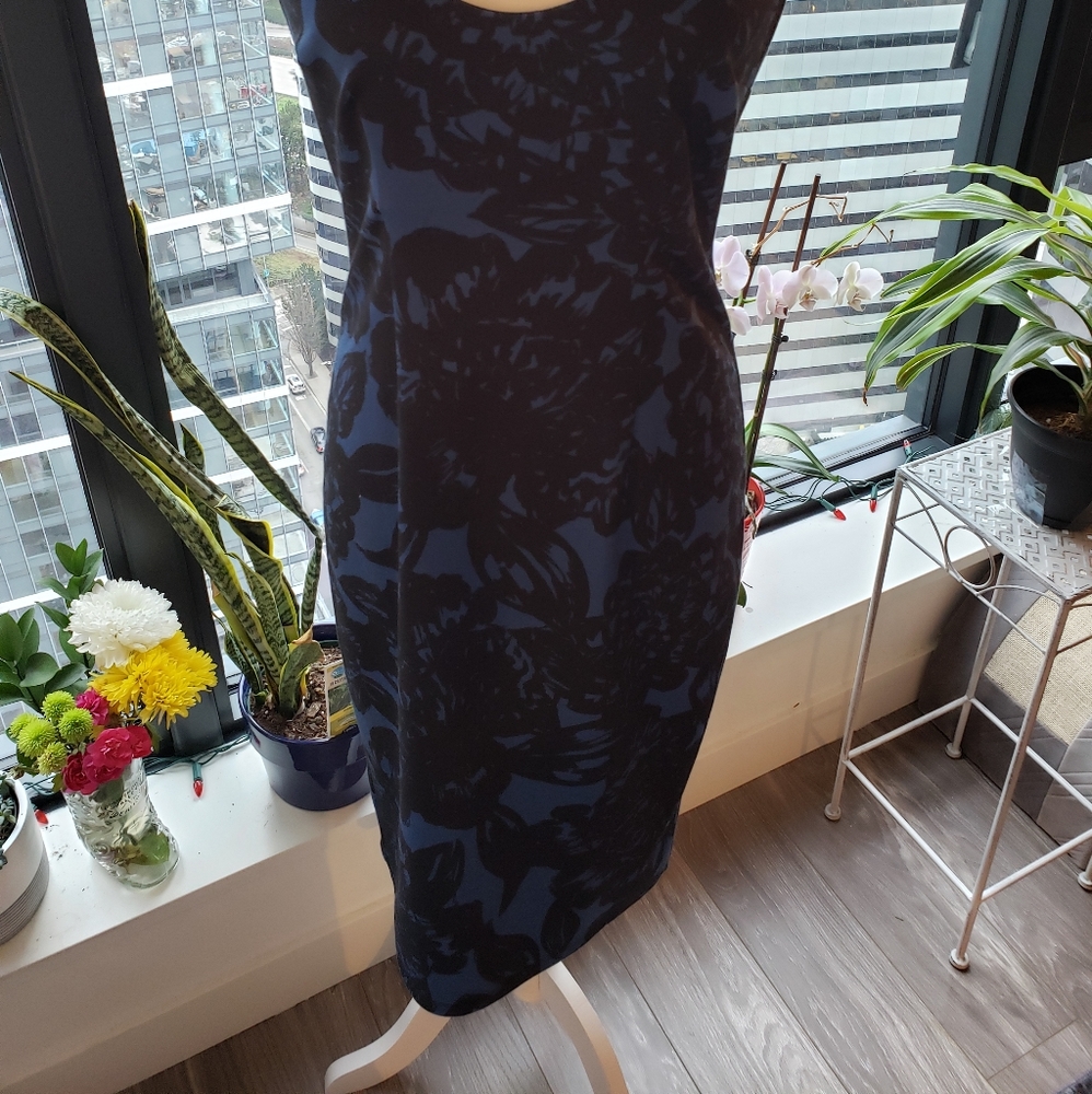 Trina Turk blue floral dress - Picture 5 of 8